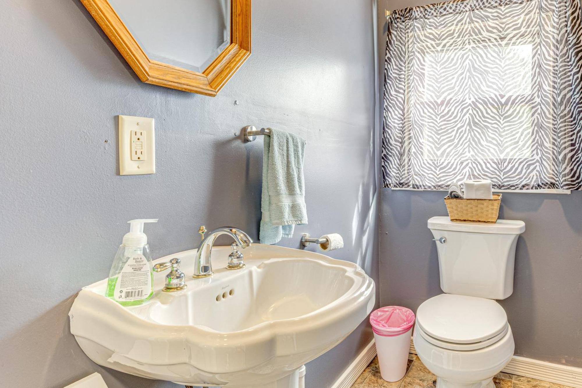 The Junction Victorian Home In Quaint Fortville! Luaran gambar